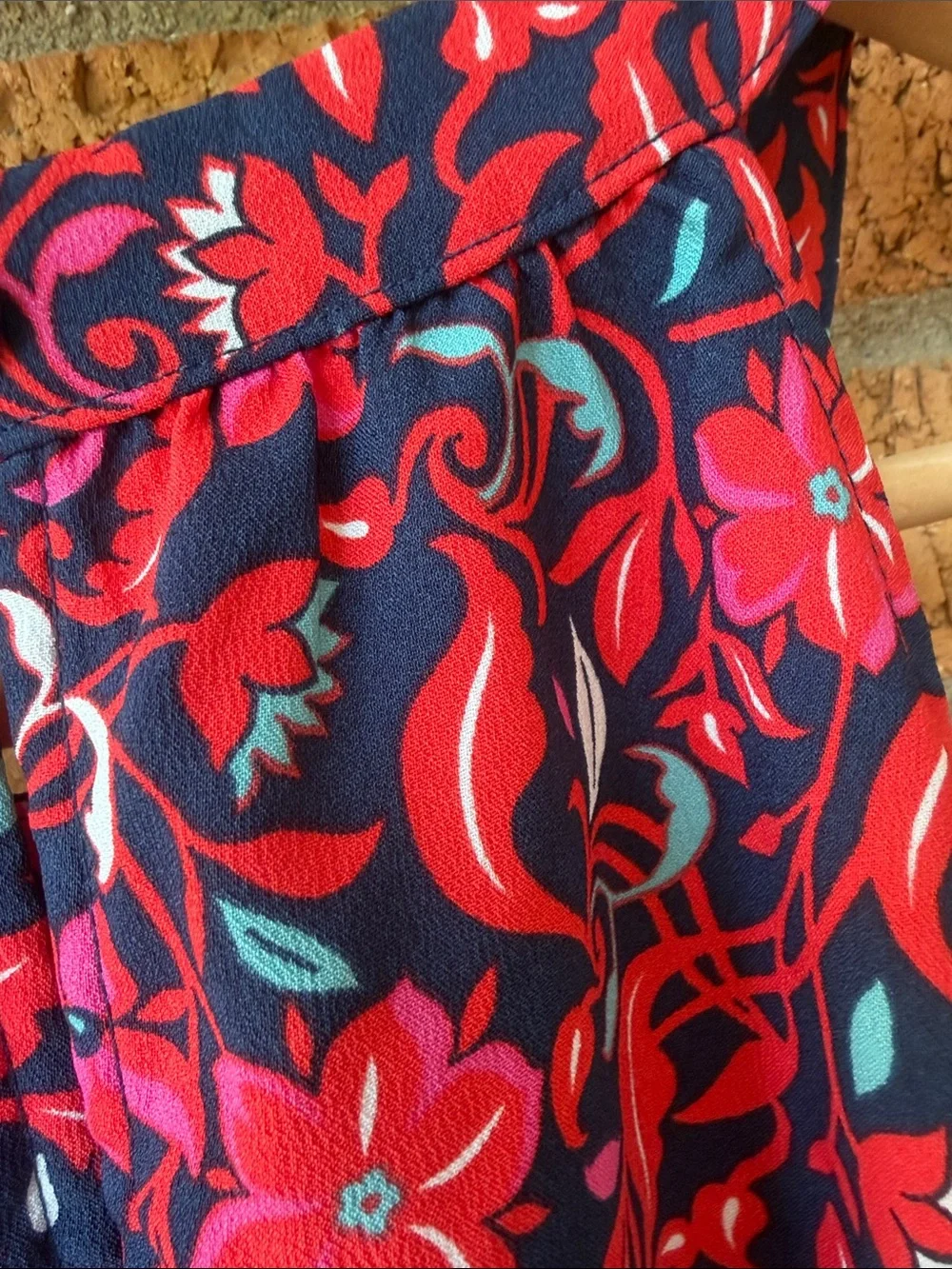 Ann Taylor and Loft Bundle (2) Sleeveless Women’s Large Floral - Picture 7 of 9